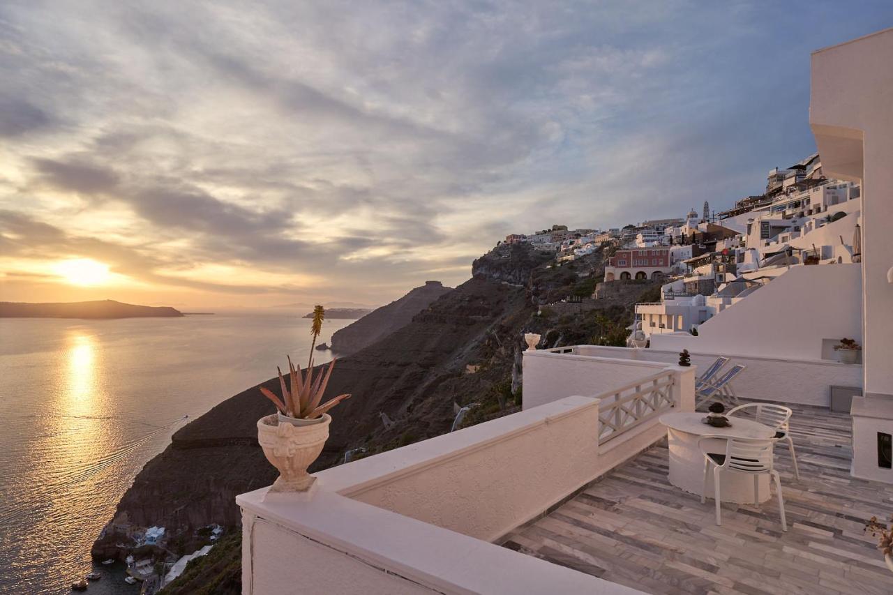 Amphitheater Cave Houses Fira  Esterno foto
