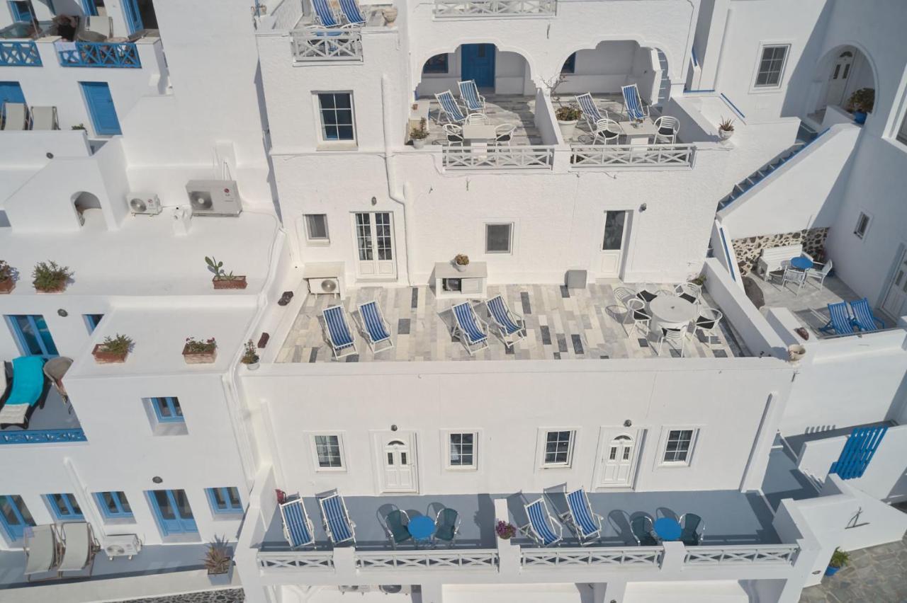 Amphitheater Cave Houses Fira  Esterno foto